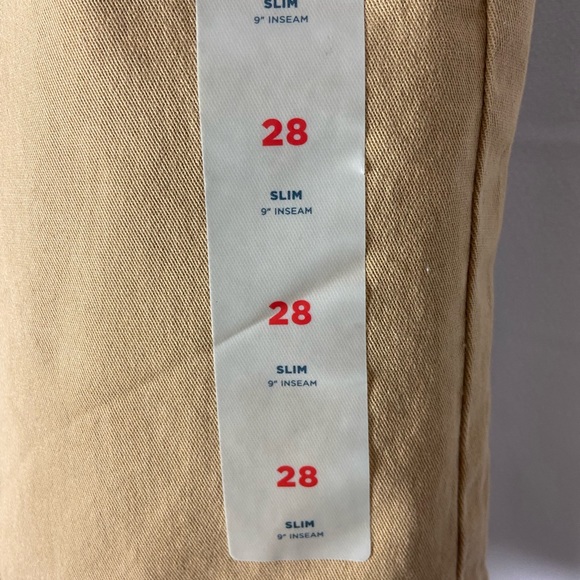 Old Navy Slim Khaki Shorts Size 28 NEW - Picture 3 of 7